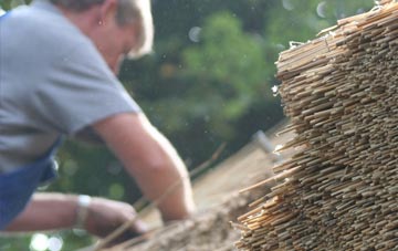 professional Quenington thatchers